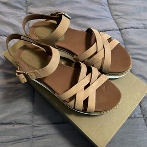 NWT Timberland Safari Dawn Ankle Strap Sandal in Olive Nubuck - size 9